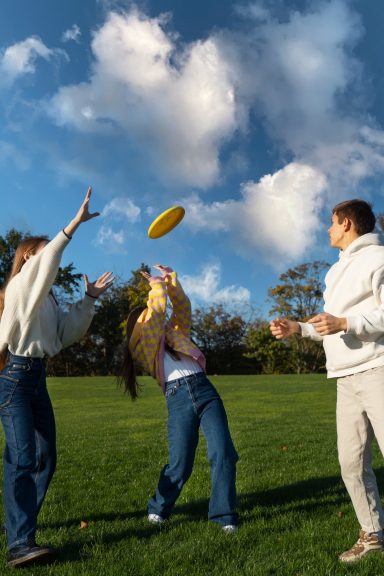 Frisbee